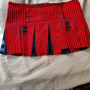 Tripp NYC black/ red mini skirt